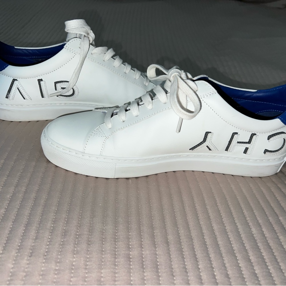 Givenchy Sneakers